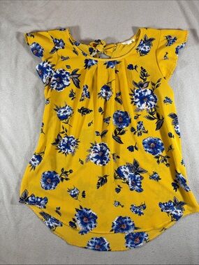 Blu Pepper Yellow Floral Short-Sleeve Top with Blue Blooms